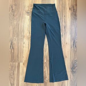 Dark grey flared lulu lemon leggings